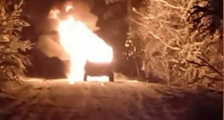 BURSA'NIN İNEGÖL İLÇESİNDE SEYİR HALİNDE OLAN CİP ALEV ALEV YANDI.