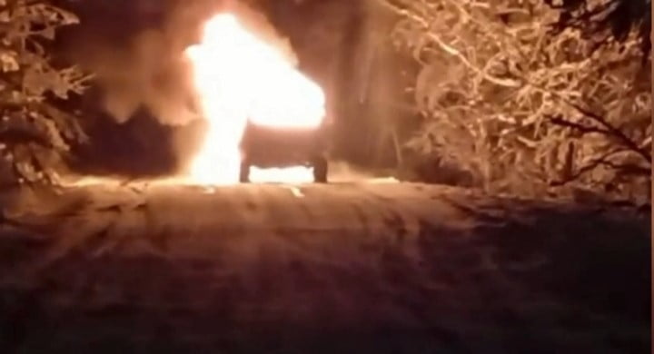 BURSA'NIN İNEGÖL İLÇESİNDE SEYİR HALİNDE OLAN CİP ALEV ALEV YANDI.