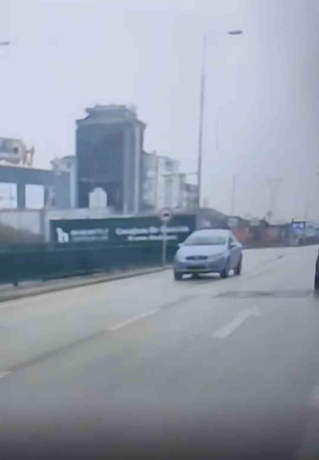 BURSA’DA TERS ŞERİDE GİREN OTOMOBİL PANİĞE NEDEN OLDU