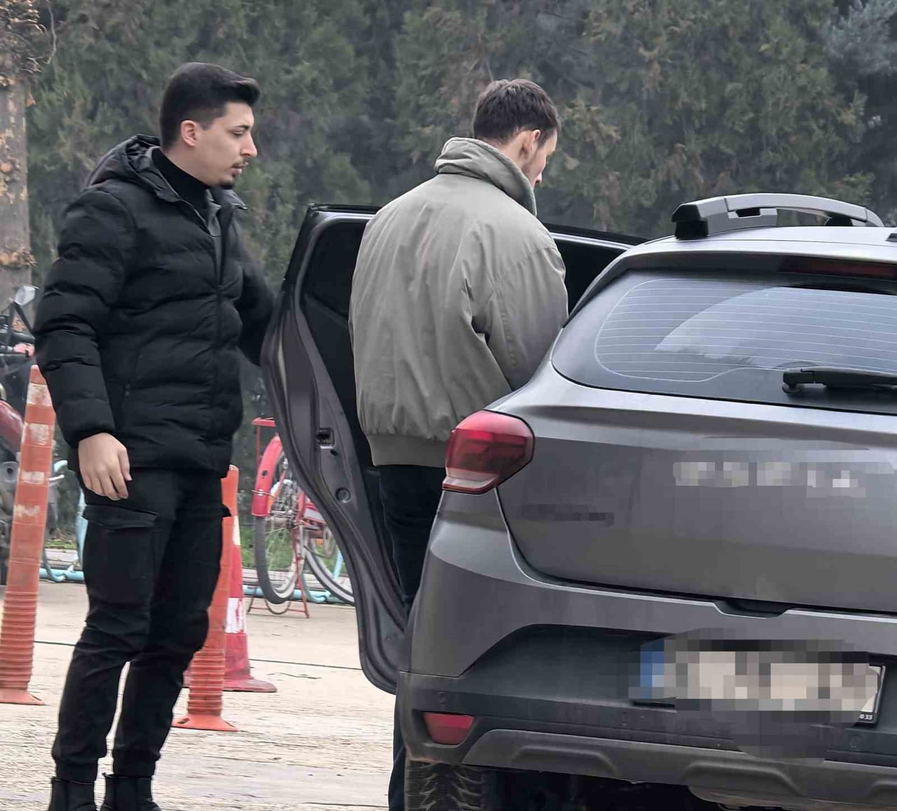 BURSA’NIN İNEGÖL İLÇESİNDE NARKOTİK BÜRO AMİRLİĞİ EKİPLERİNCE UYUŞTURUCU TACİRLERİNE YÖNELİK...