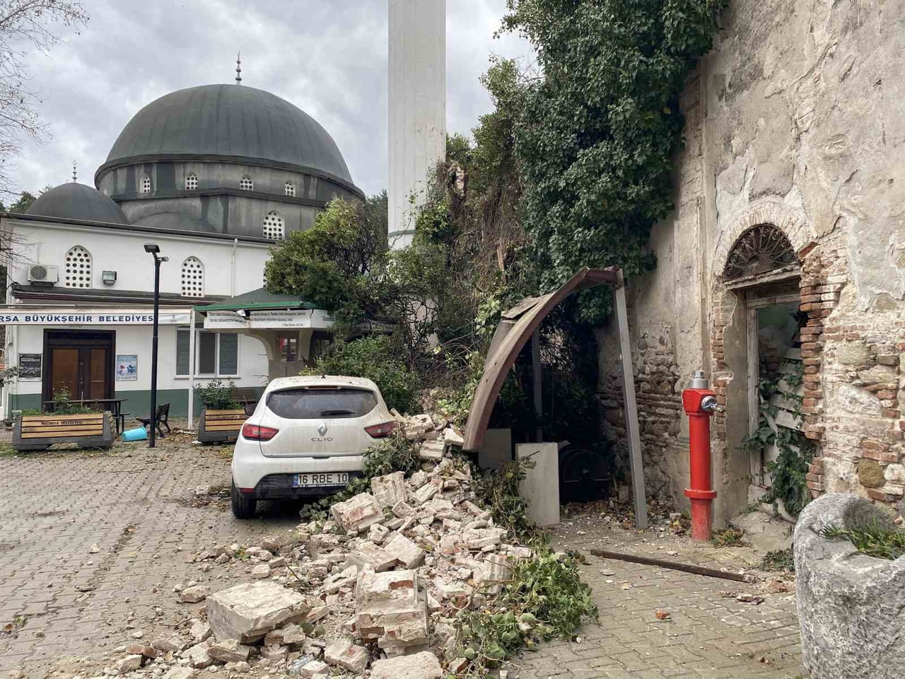 BURSA’NIN MUDANYA İLÇESİNE BAĞLI AYDINPINAR MAHALLESİ’NDE BULUNAN TARİHİ AYDINPINAR KİLİSESİ...