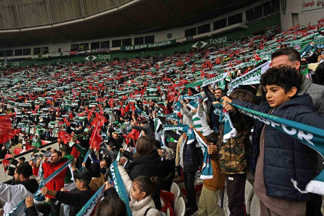BURSASPOR’A DESTEĞİNİ HER ALANDA SÜRDÜREN OSMANGAZİ BELEDİYESİ, HAYATINDA HİÇ MAÇA GİTMEMİŞ...