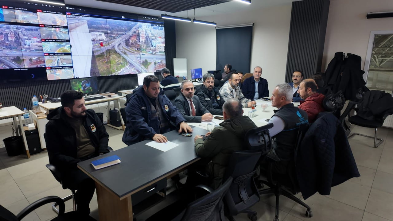 BÜYÜKŞEHİR’DE SEL VE SU BASKINLARINA KARŞI KRİTİK TOPLANTI