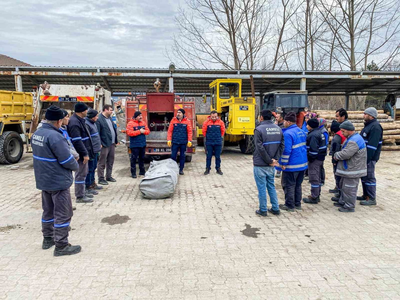 ÇAMELİ BELEDİYESİ BÜNYESİNDE OLUŞTURULAN YEREL DESTEK EKİBİ’NE, DENİZLİ AFAD TARAFINDAN AFET...