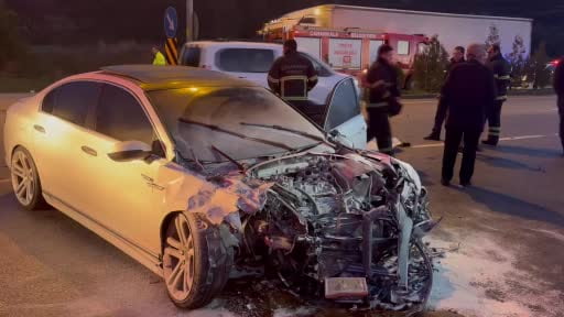 Çanakkale'de iki otomobil çarpıştı: 2'si ağır 5 yaralı