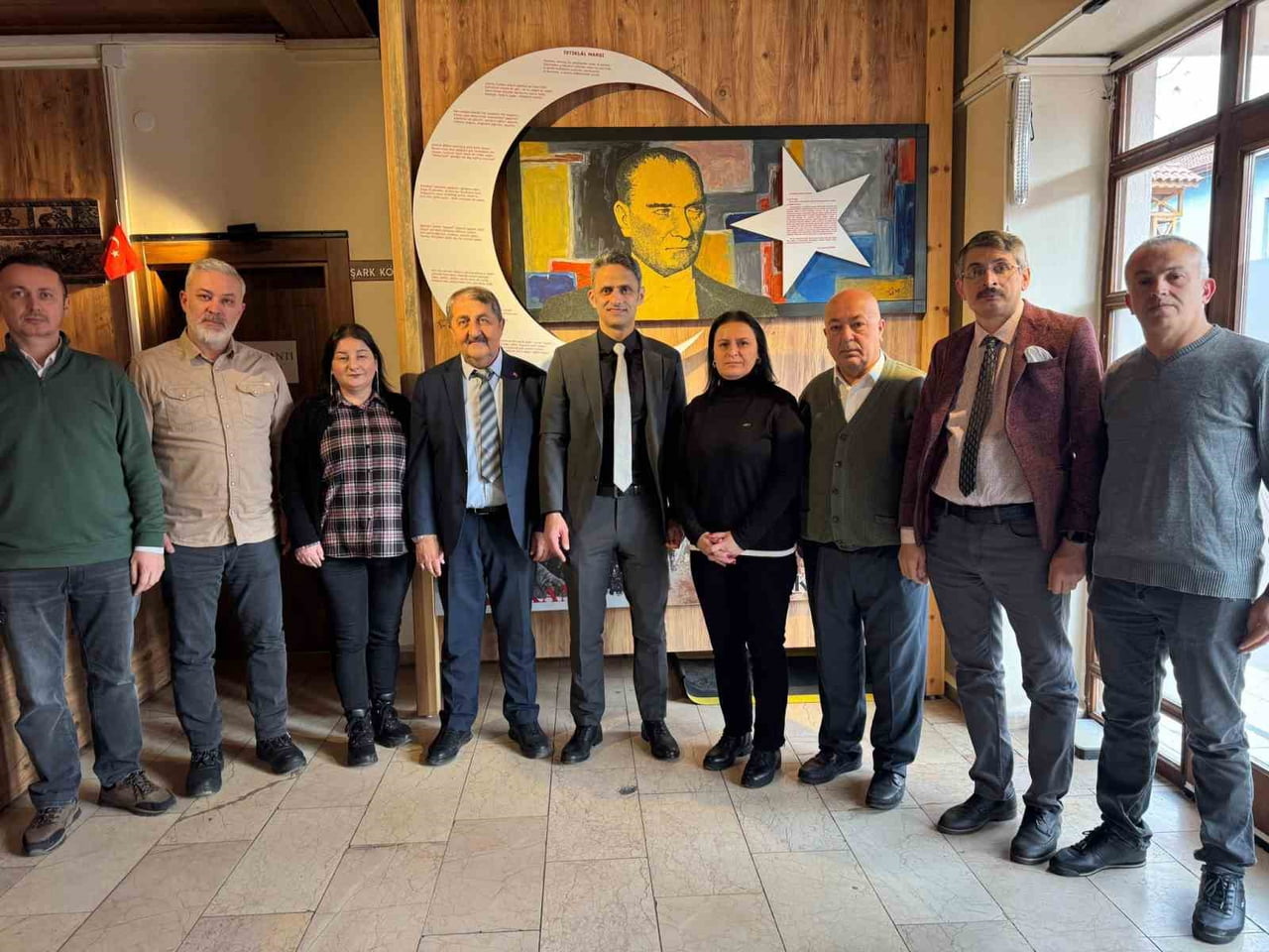 ÇAYCUMA İLÇE KAYMAKAMI ADEM KAYA, 10 OCAK ÇALIŞAN GAZETECİLER GÜNÜ DOLAYISIYLA İLÇEDE GÖREV YAPAN...