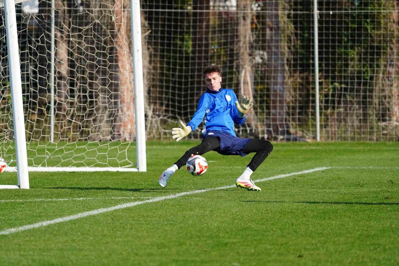 ÇAYKUR RİZESPOR, 2. DEVRE HAZIRLIKLARINI HIZ KESMEDEN SÜRDÜRÜYOR.