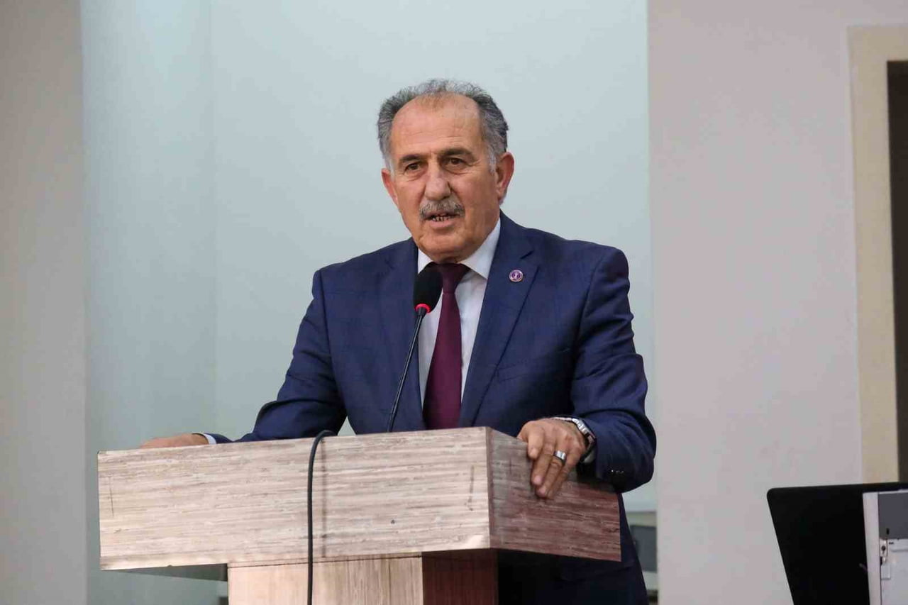 ÇELİK EŞYACILAR ODASI'NIN YAPILAN GENEL KURULUNDA MEVCUT BAŞKAN MÜKREMİN SULUDERE YENİDEN...