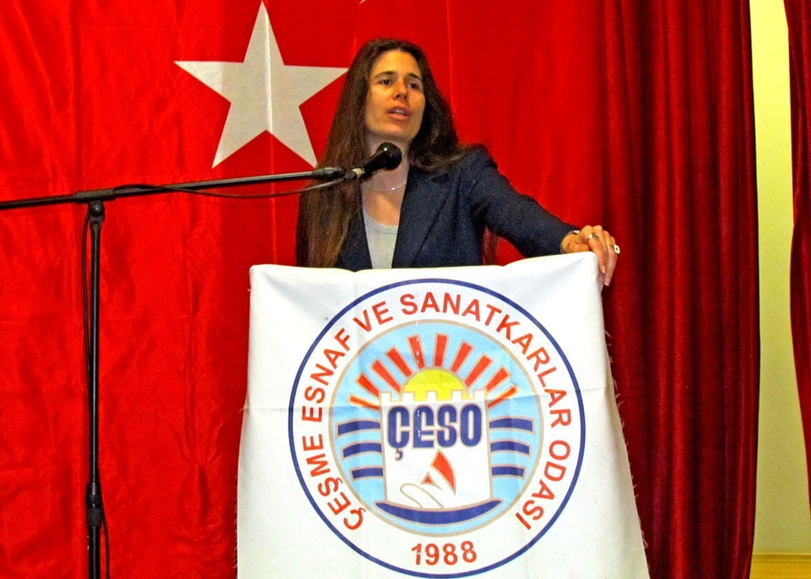 ÇEŞME BELEDİYE BAŞKANI LAL DENİZLİ