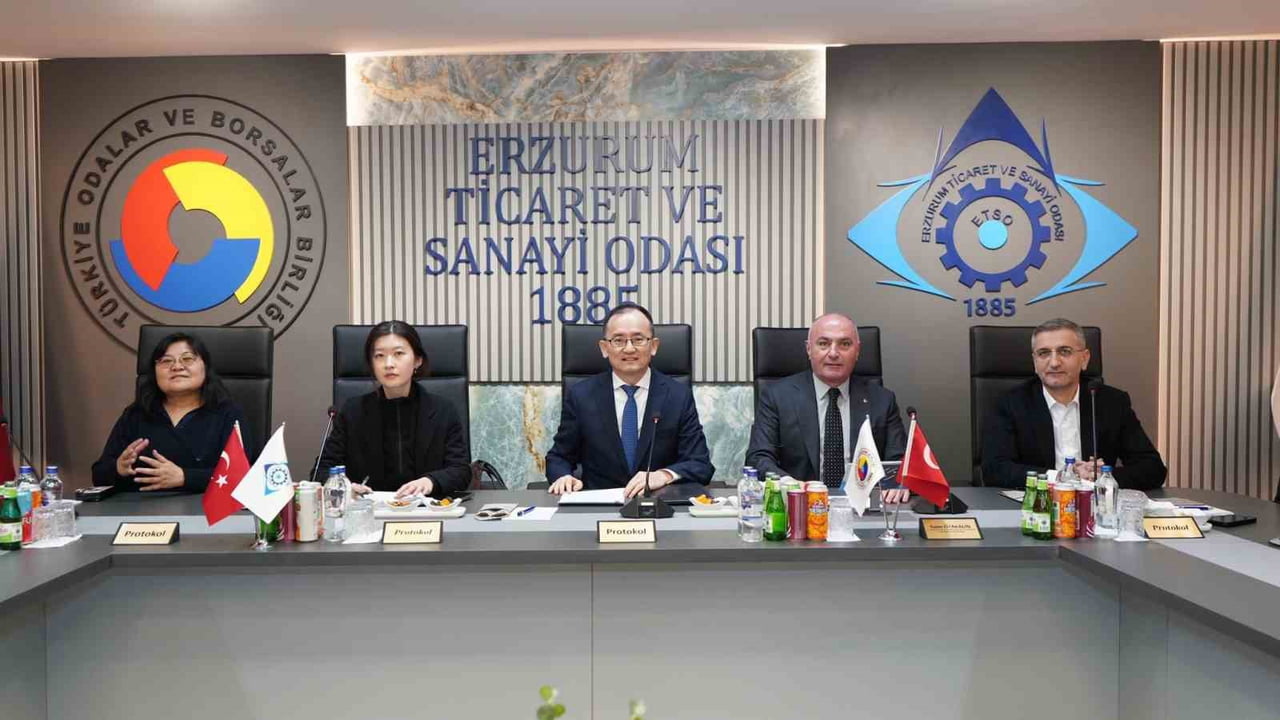 ÇİN HALK CUMHURİYETİ ANKARA BÜYÜKELÇİSİ H.E. MR. JIANG XUEBİN VE BERABERİNDEKİ HEYET, ERZURUM...