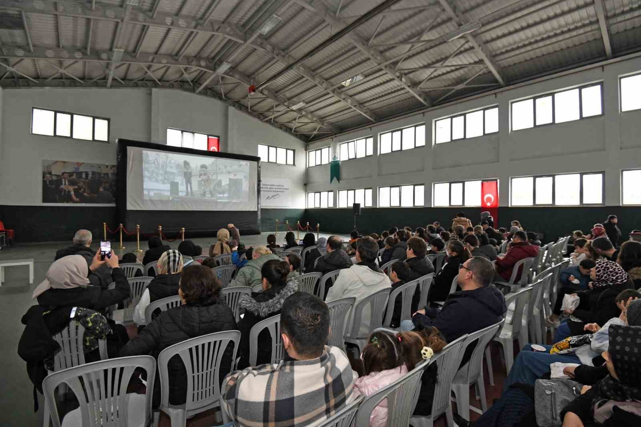 ‘ÇOCUKLARA YARIYIL TATİLİNDE SİNEMA KEYFİ’ PROGRAMI, ERTUĞRUL SAĞLAM SPOR TESİSİ’NDE GERÇEKLEŞEN...