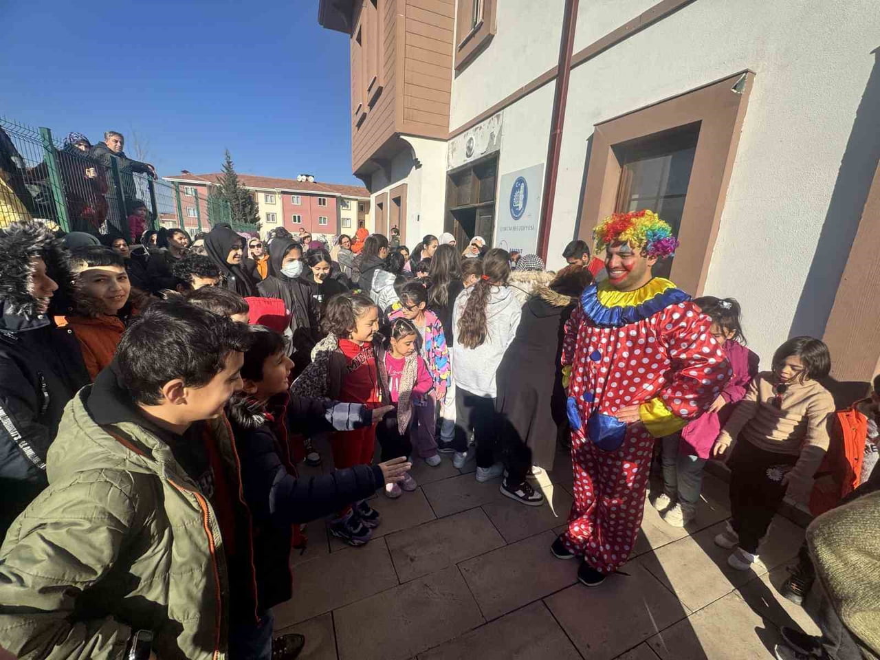 ÇORUM BELEDİYESİ HER YIL OLDUĞU GİBİ BU YIL SÖMESTR TATİLİNDE ÖĞRENCİLERİN EĞLENEREK TATİL...