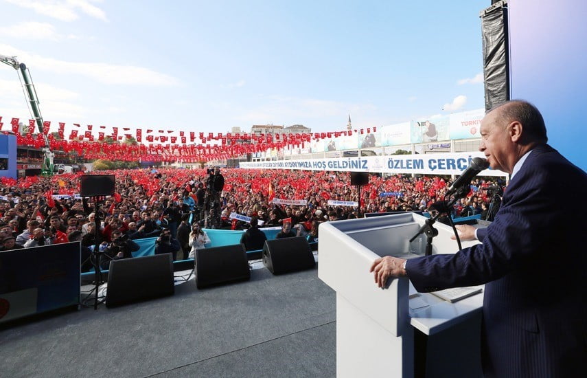 CUMHURBAŞKANI ERDOĞAN: “BİZİMLE LAF DEĞİL ESER, HİZMET YARIŞTIRIN”