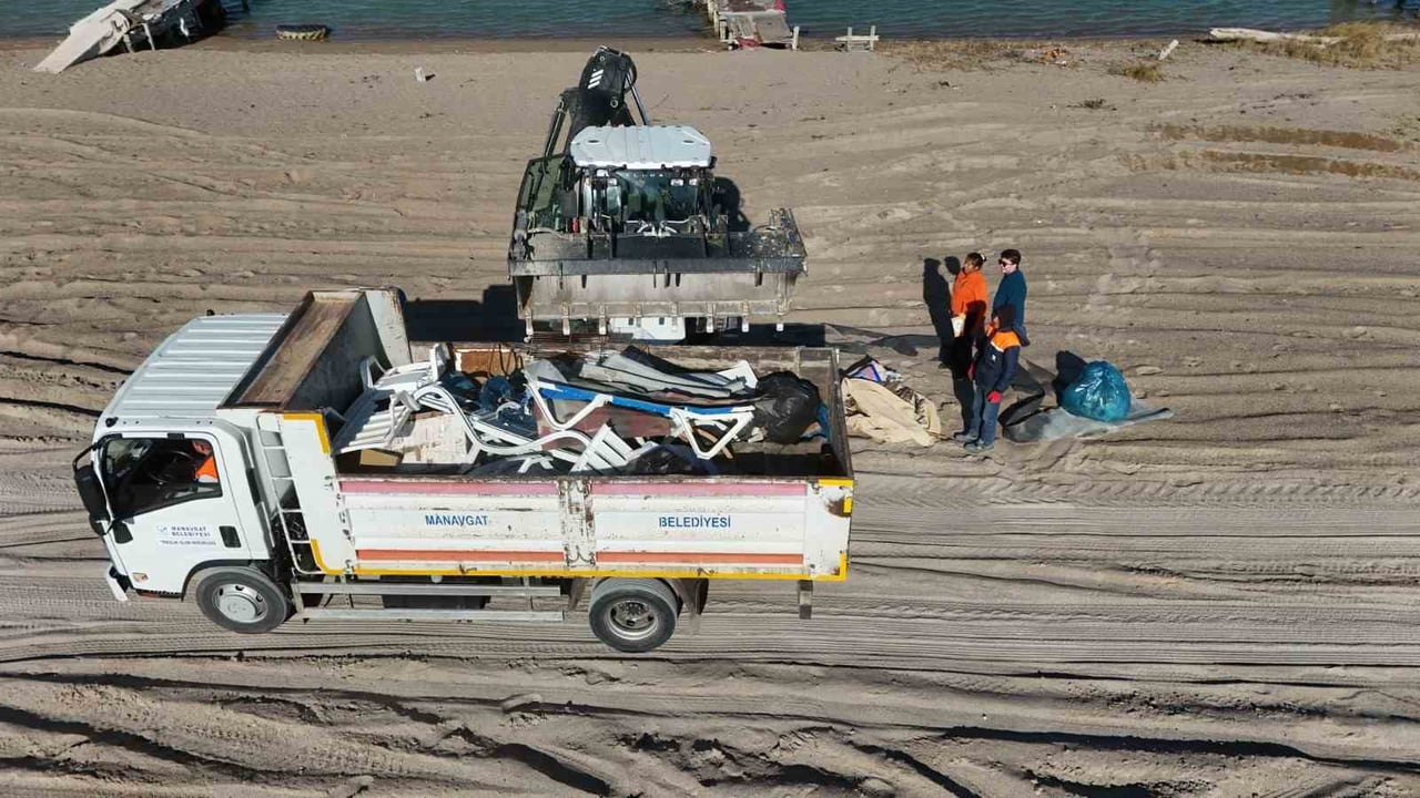 DENİZ KAPLUMBAĞALARI, AKDENİZ FOKLARI, KUM ZAMBAKLARI - KIYI KORUMA DERNEĞİ ÜYESİ 6 GÖNÜLLÜ...