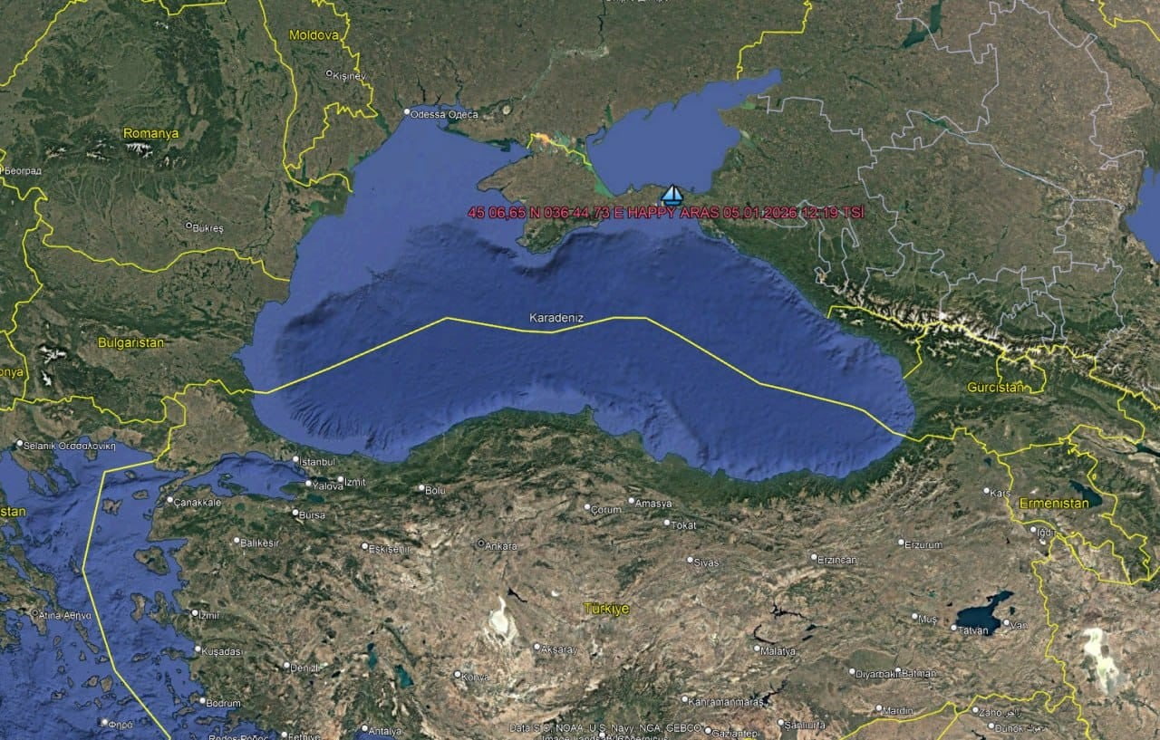 DENİZCİLİK GENEL MÜDÜRLÜĞÜ, KARADENİZ’DE SÜRÜKLENEREK KARAYA OTURAN HAPPY ARAS GEMİSİNDEKİ 3 Ü...