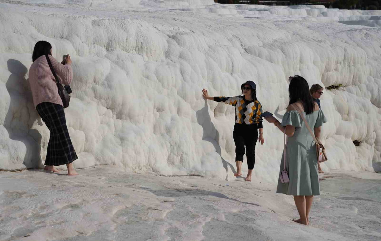 DENİZLİ’DE TURİZM FAKÜLTESİ TURİZM İŞLETMECİLİĞİ BÖLÜMÜ ÖĞRETİM ÜYESİ PROF. DR. MURAT BAYRAM, ÇİN...