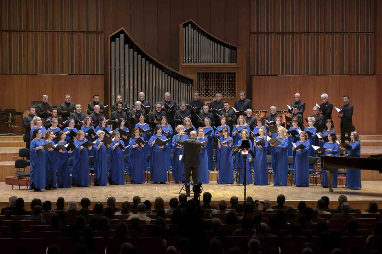 DEVLET ÇOKSESLİ KOROSU’NUN 2016 YILINDA HAYATA GEÇİRDİĞİ WALTER STRAUSS ULUSLARARASI KORO ŞEFLİĞİ...