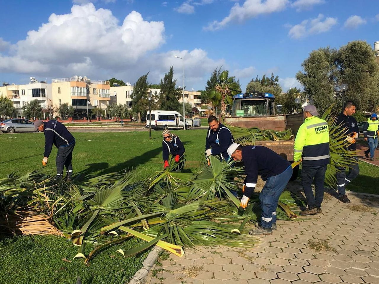 DİDİM BELEDİYESİ, KENT ESTETİĞİNİ KORUMAK VE HALKIN DAHA YEŞİL, DAHA YAŞANABİLİR ALANLARDA VAKİT...