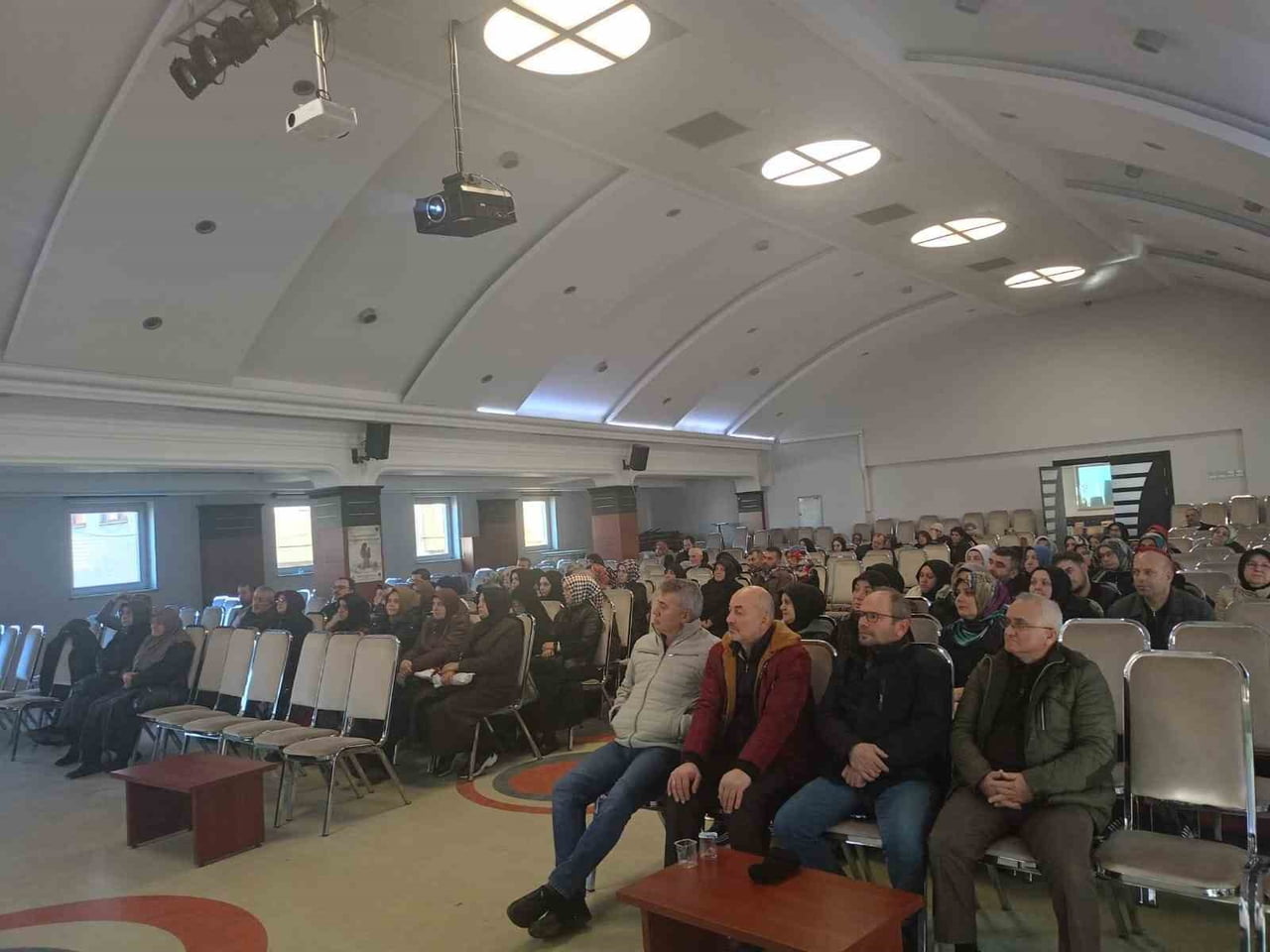 DİYANET İŞLERİ BAŞKANLIĞI TARAFINDAN DÜZENLENEN ORGANİZASYONLA UMRE VAZİFESİNİ YERİNE GETİRMEK...