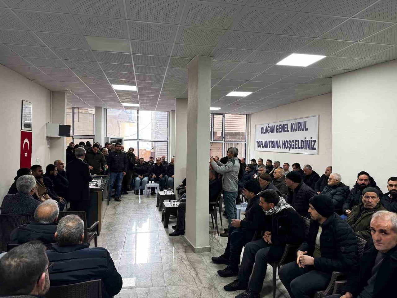 DİYARBAKIR'IN ÇERMİK İLÇESİNDE ESNAF VE SANATKARLAR ODASI GENEL KURUL SEÇİMLERİ YAPTI. KURULDA...