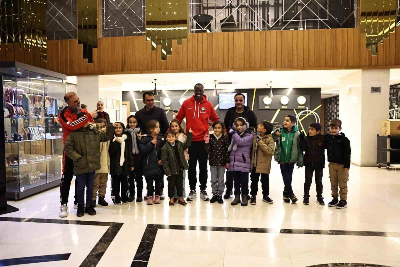 DİYARBAKIR'IN DİCLE İLÇESİ BALTACI MAHALLESİ'NDEKİ BALTACI İLKOKULU ÖĞRENCİLERİ, 2021 YILINDA...