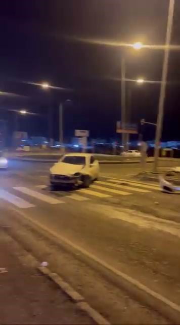 DİYARBAKIR’DA İKİ ARACIN ÇARPIŞMASI SONUCU MEYDANA GELEN TRAFİK KAZASINDA 2 KİŞİ...