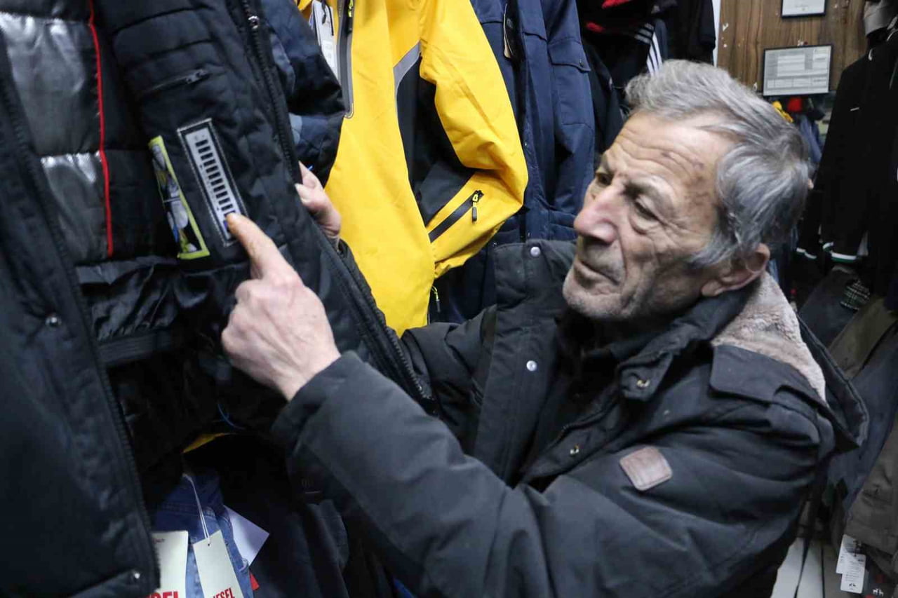 DİYARBAKIR’DA SON 53 YILIN EN SOĞUK KIŞI YAŞANDI. BU YIL VATANDAŞLAR GİYİM ALIŞVERİŞLERİNİ DİĞER...