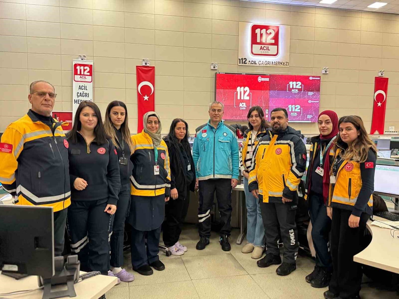 DİYARBAKIR’DA YOĞUN KAR YAĞIŞINDA SAĞLIK EKİPLERİ SAHADA VE MERKEZLERDE KOORDİNELİ ÇALIŞARAK GÖREV...