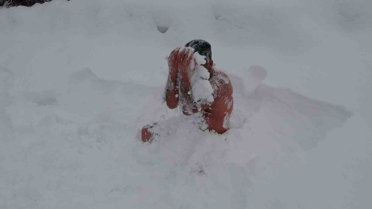 DOĞU ANADOLU BÖLGESİ'NDE DONDURUCU KIŞ ŞARTLARI ETKİSİNİ SÜRDÜRÜRKEN, VAN'DA ÖZEL EĞİTİM...