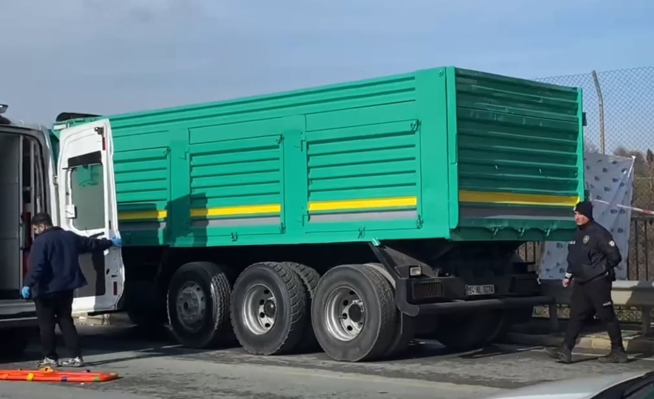 DÜŞEN KABİNİN ALTINDA KALAN TALİHSİZ ADAM HAYATINI KAYBETTİ.