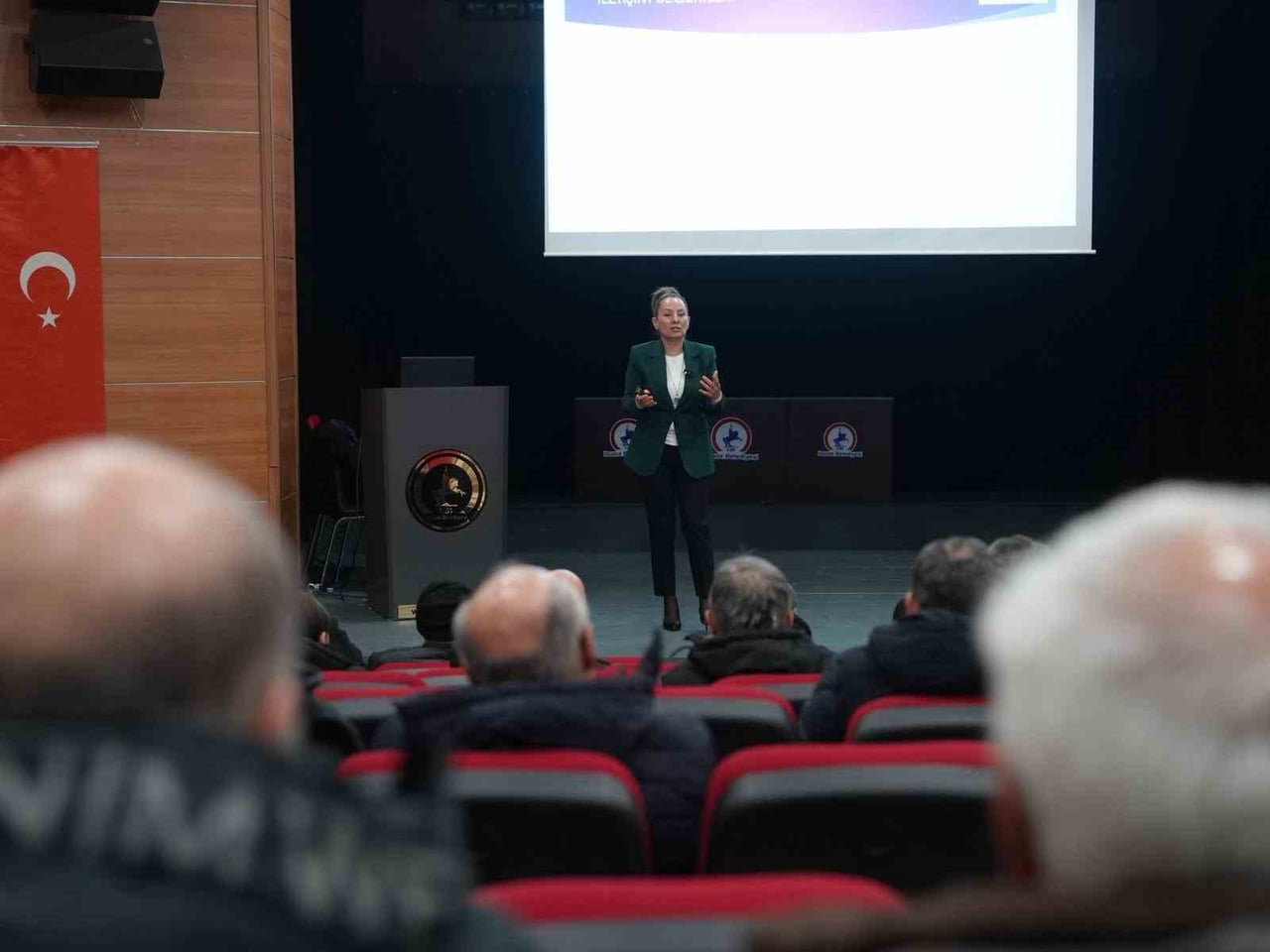 DÜZCE BELEDİYESİ BÜNYESİNDE ŞEHİR İÇİ ULAŞIM HİZMETİ VEREN ŞOFÖRLERE, ETKİLİ İLETİŞİM TEKNİKLERİ...