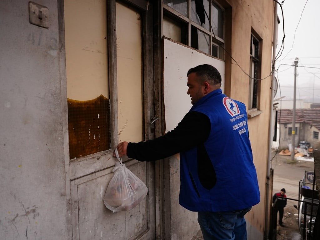 DÜZCE BELEDİYESİ SOSYAL HİZMETLER MÜDÜRLÜĞÜ, EVDE BAKIM HİZMETLERİNDEN HAYIR ÇARŞISI...