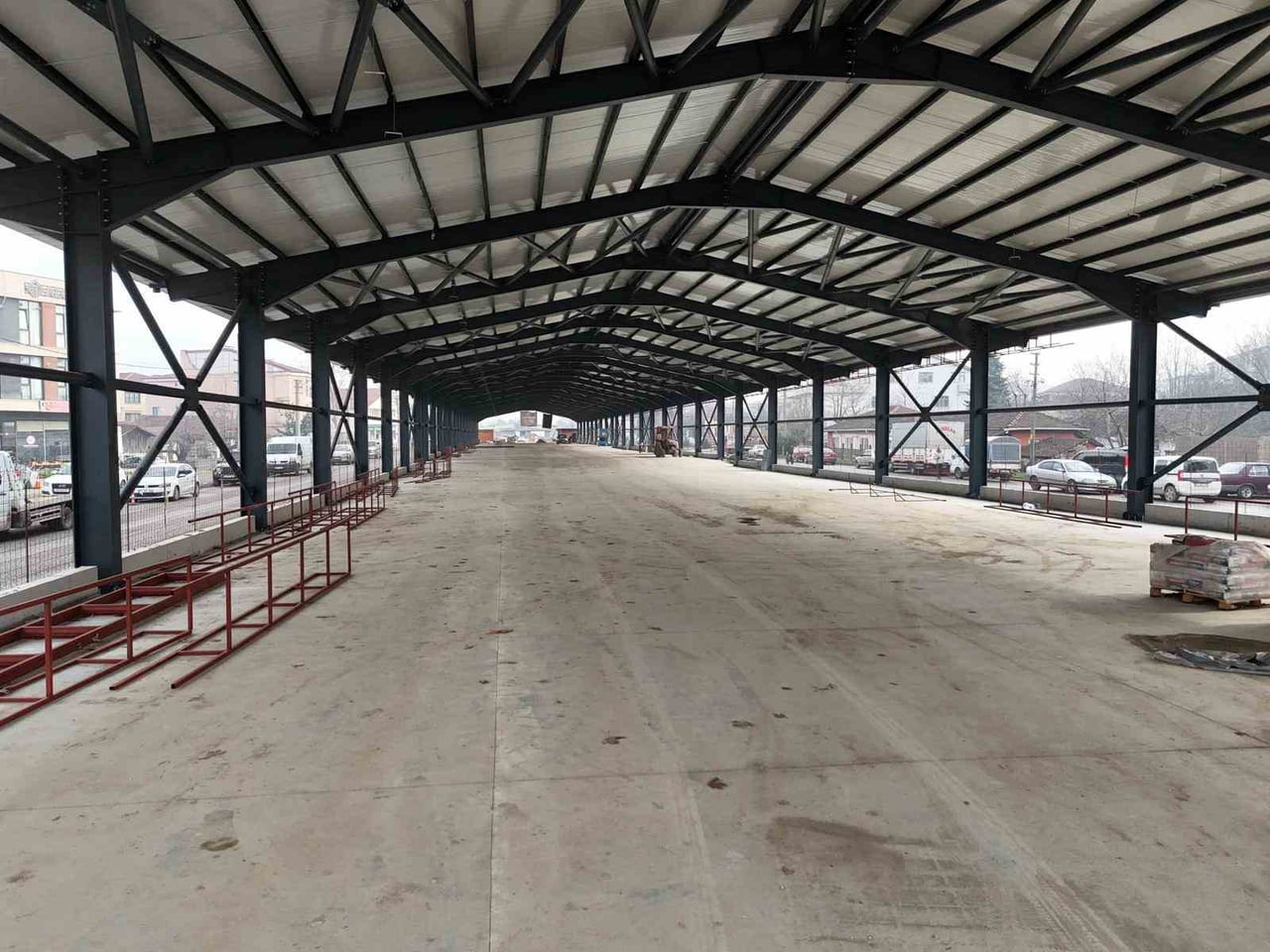 DÜZCE BELEDİYESİ TARAFINDAN AZİZİYE MAHALLESİNDE 3 BİN 800 METREKARELİK ALANDA YAPIMI SÜRDÜRÜLEN...