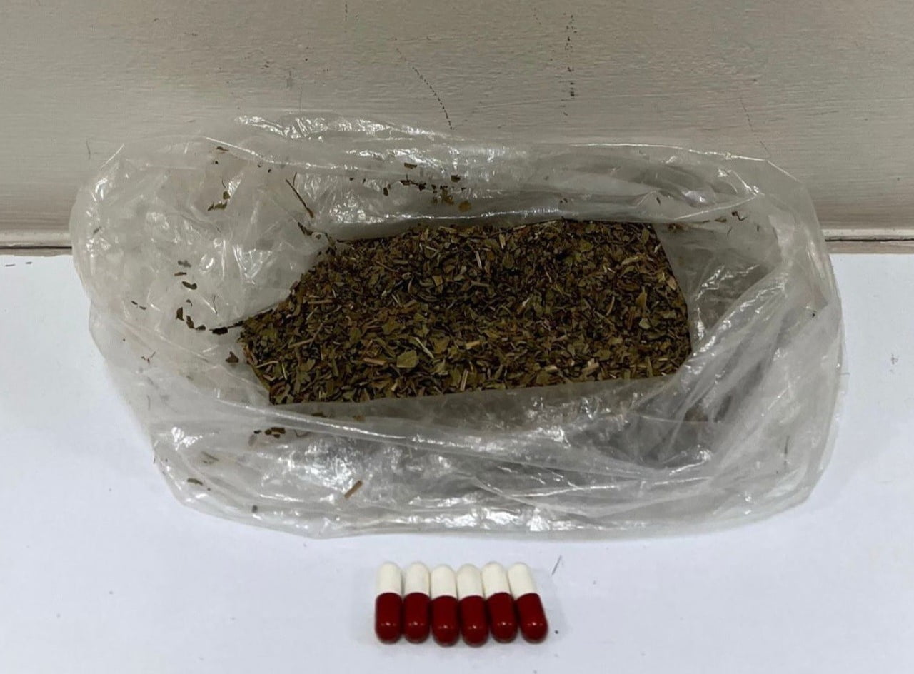 DÜZCE’DE POLİS EKİPLERİ TARAFINDAN YAPILAN İKİ AYRI UYUŞTURUCU OPERASYONUNDA GÖZALTINA ALINAN 2...