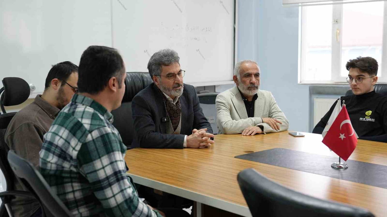 DÜZCE FEN VE TEKNOLOJİ LİSESİ’NDE, HİKMET PROJESİ KAPSAMINDA ANLAMLI BİR KONFERANS PROGRAMI...