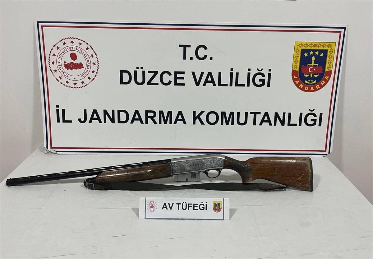 DÜZCE İL JANDARMA KOMUTANLIĞI EKİPLERİNCE, KAÇAKÇILIK VE UYUŞTURUCU İLE MÜCADELE KAPSAMINDA...