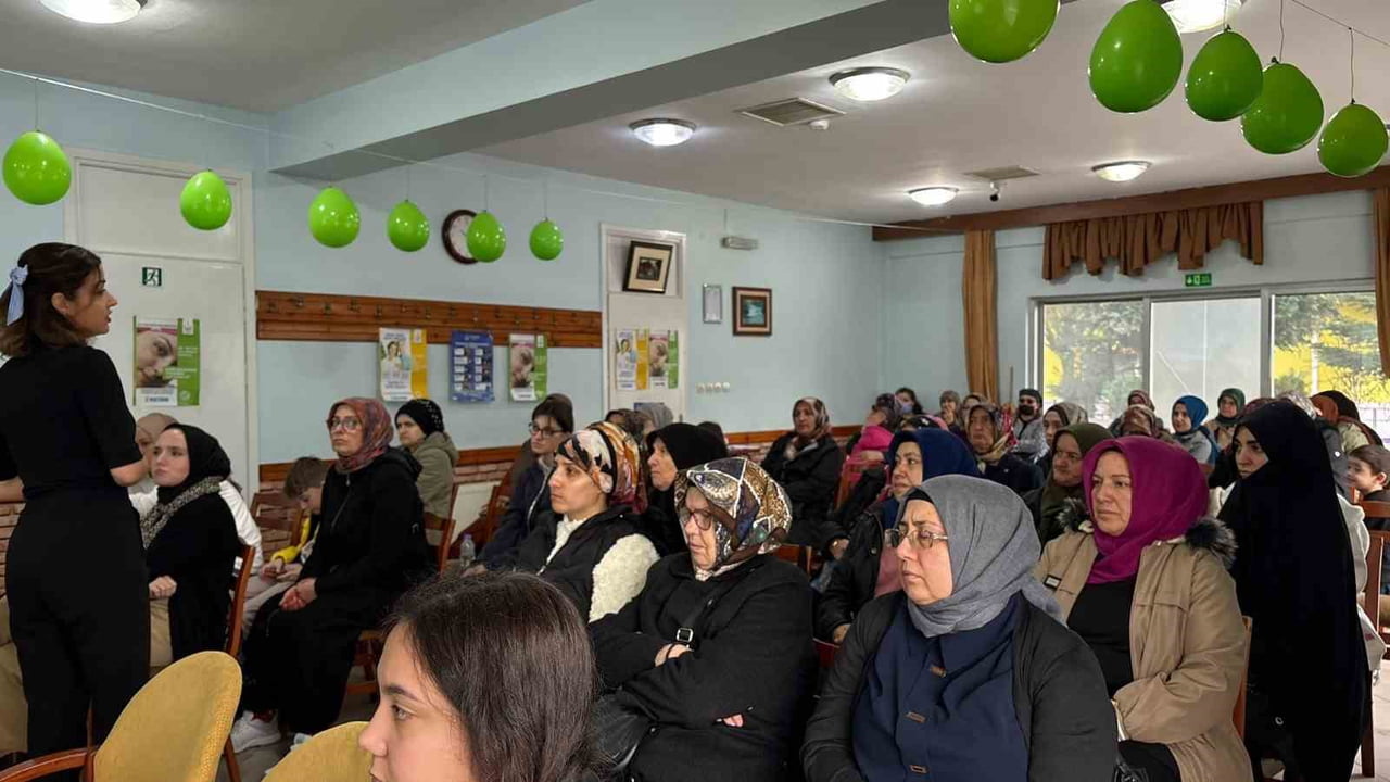 DÜZCE İL SAĞLIK MÜDÜRLÜĞÜ EKİPLERİ TARAFINDAN CUMAYERİ İLÇESİNDE, SERVİKS (RAHİM AĞZI) KANSERİ...