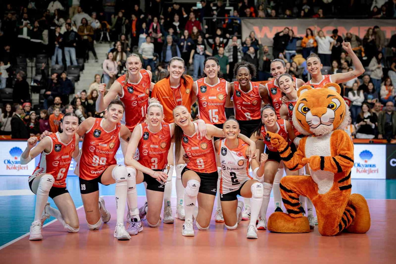 ECZACIBAŞI DYNAVİT, CEV ZEREN GROUP ŞAMPİYONLAR LİGİ C GRUBU 4. MAÇINDA, EVİNDE YUNAN EKİBİ...