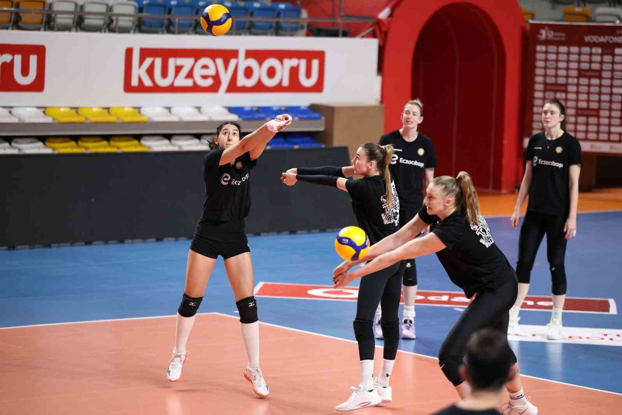ECZACIBAŞI DYNAVİT, VODAFONE SULTANLAR LİGİ’NİN İKİNCİ YARISINA DEPLASMANDA BAŞLIYOR.