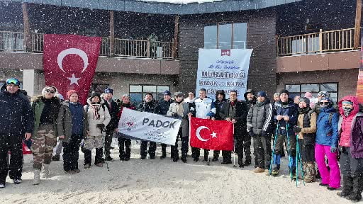 Ege’nin zirvesinde tarihi şölen: Gediz Murat Dağı’nda on binler buluştu