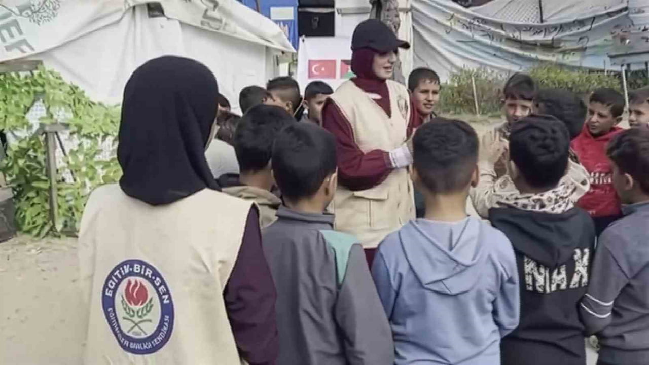 EĞİTİMCİLER BİRLİĞİ SENDİKASI (EĞİTİM-BİR-SEN), DENİZ FENERİ DERNEĞİ İLE BİRLİKTE GAZZE'DE MEHMET...