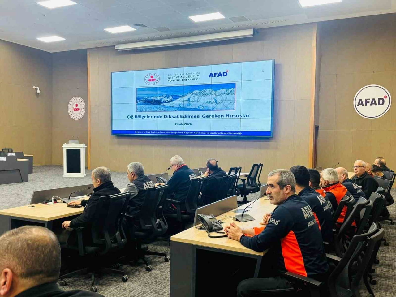 ELAZIĞ'DA DÜZENLENEN TOPLANTIDA ÇIĞ RİSKİNE KARŞI YÜRÜTÜLEN MEVCUT ÇALIŞMALAR KAPSAMLI ŞEKİLDE...