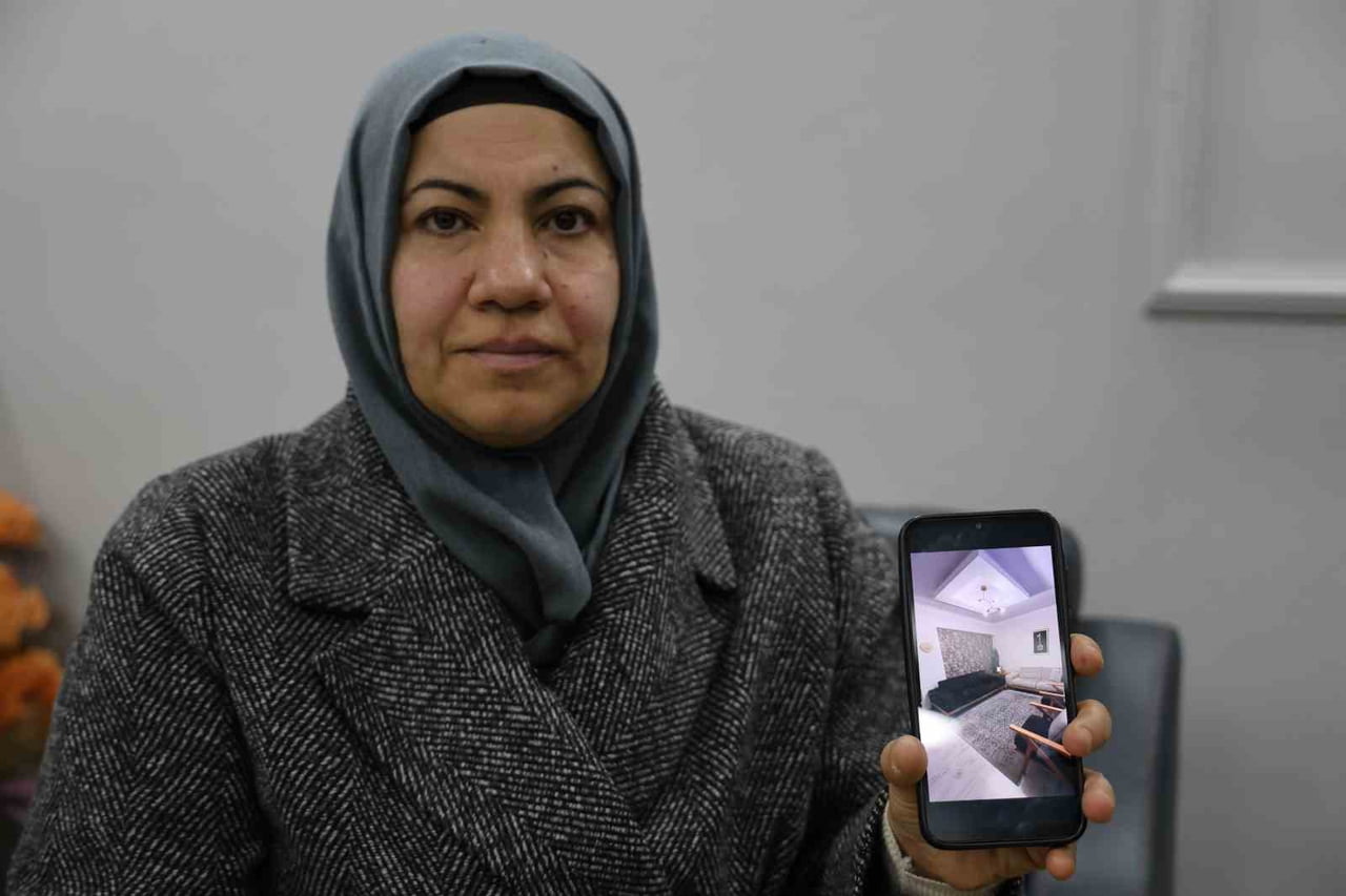 ELAZIĞ'DA EV ALMAK İÇİN 16 YILDIR PARA BİRİKTİREN, ÇEVRESİNDEN BORÇ ALTIN VE NAKİT PARA ALAN AİLE...