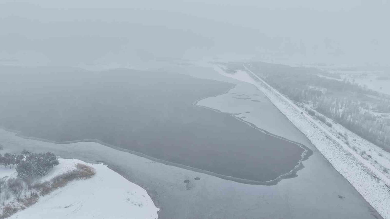 ELAZIĞ’DA GEÇTİĞİMİZ HAFTA BAŞINDA ETKİLİ OLAN KAR YAĞIŞI YERİNİ DONDURUCU SOĞUKLARA BIRAKTI....