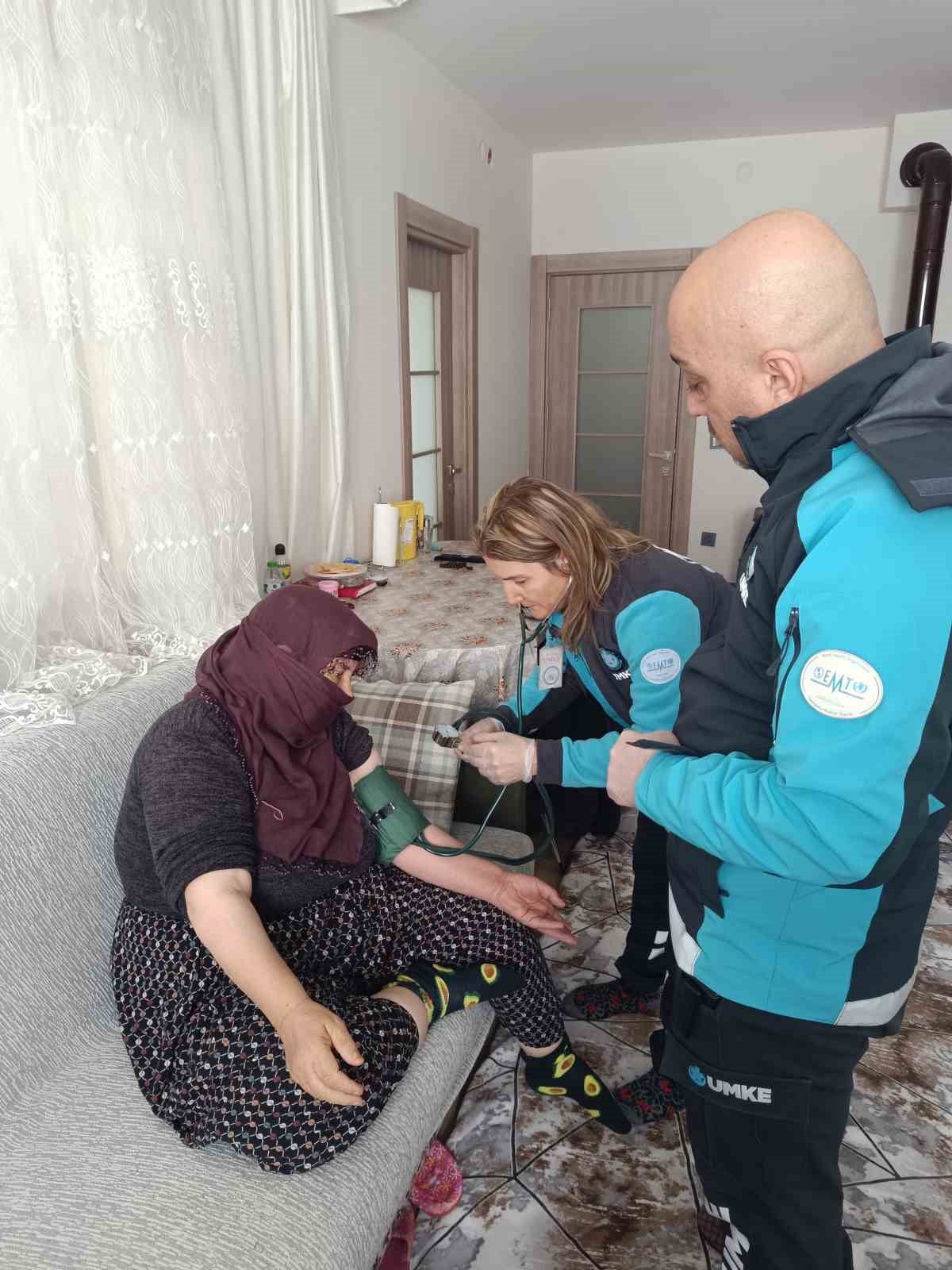 ELAZIĞ’DA RAHATSIZLANAN VE YOĞUN KAR YAĞIŞINDAN DOLAYI HASTANEYE GİDEMEYEN VATANDAŞIN YARDIMINA...