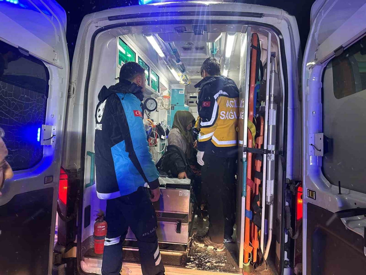 ELAZIĞ’IN MADEN İLÇESİNE BAĞLI ÇALKAYA KÖYÜNDE RAHATSIZLANAN 66 YAŞINDAKİ VATANDAŞ İÇİN UMKE...