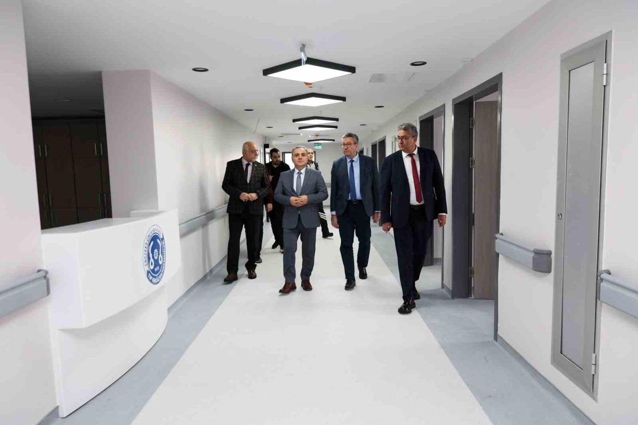 ERCİYES ÜNİVERSİTESİ’NDE (ERÜ) TIP FAKÜLTESİ HASTANELERİ’NE YAPILACAK 800 YATAKLI YENİ HASTANE...