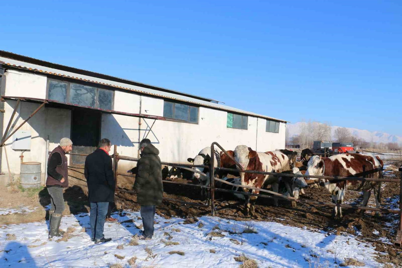 ERZİNCAN’DA AİLE HAYVANCILIK İŞLETMELERİ ZİYARET EDİLDİ