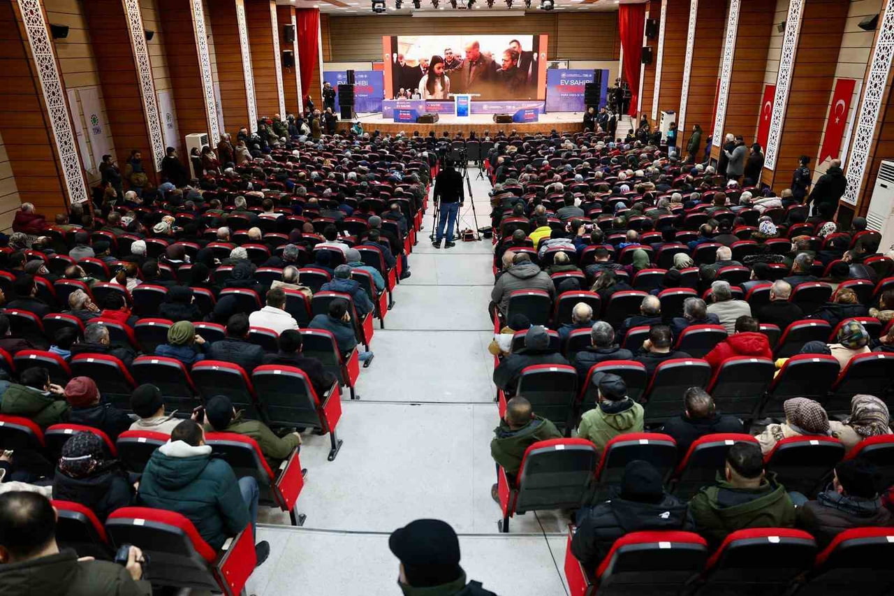 ERZİNCAN’DA BİN 760 SOSYAL KONUTUN KURA ÇEKİLİŞİ YAPILDI