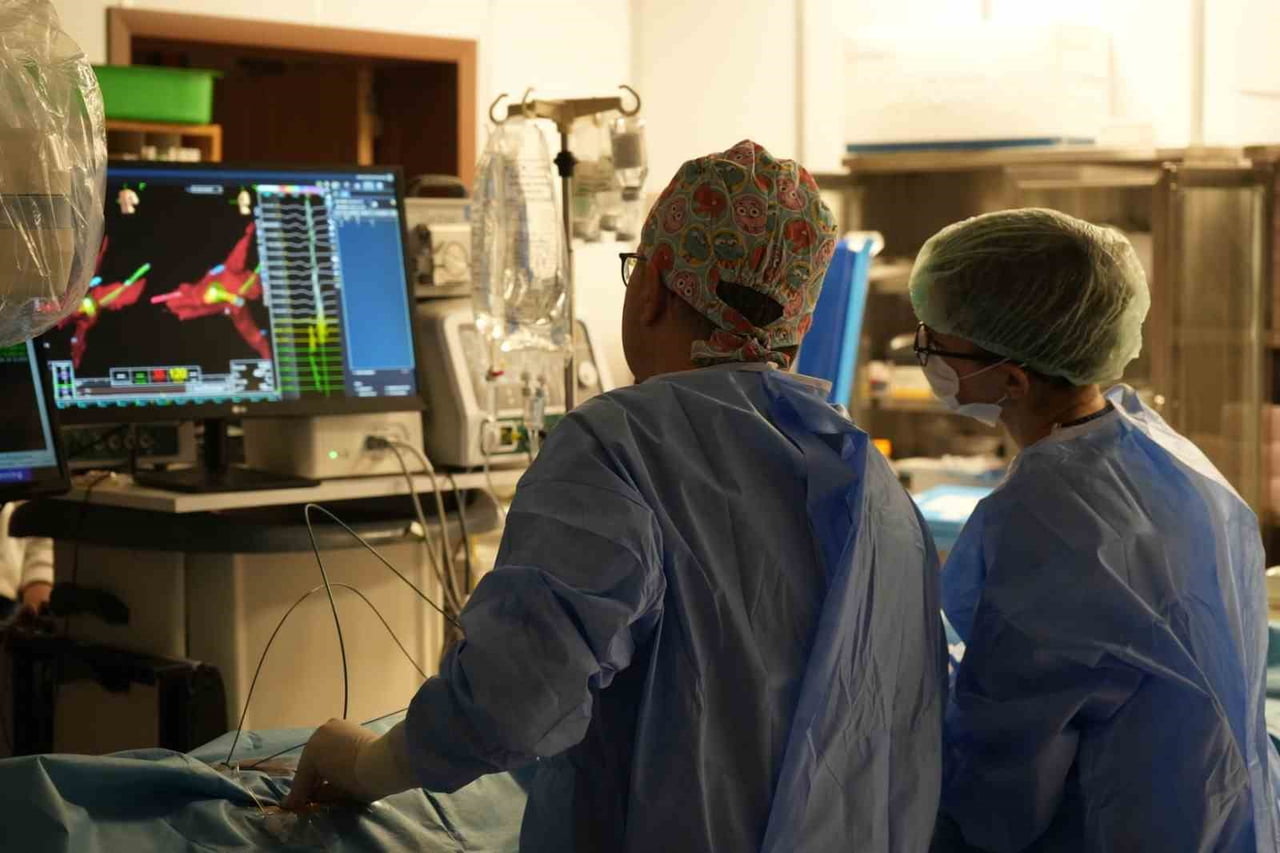 ERZURUM ŞEHİR HASTANESİ ÇOCUK KARDİYOLOJİ HEKİMİ UZM. DR. HAZER ERÇAN BOZYER, ÇOCUKLARDAKİ RİTİM...